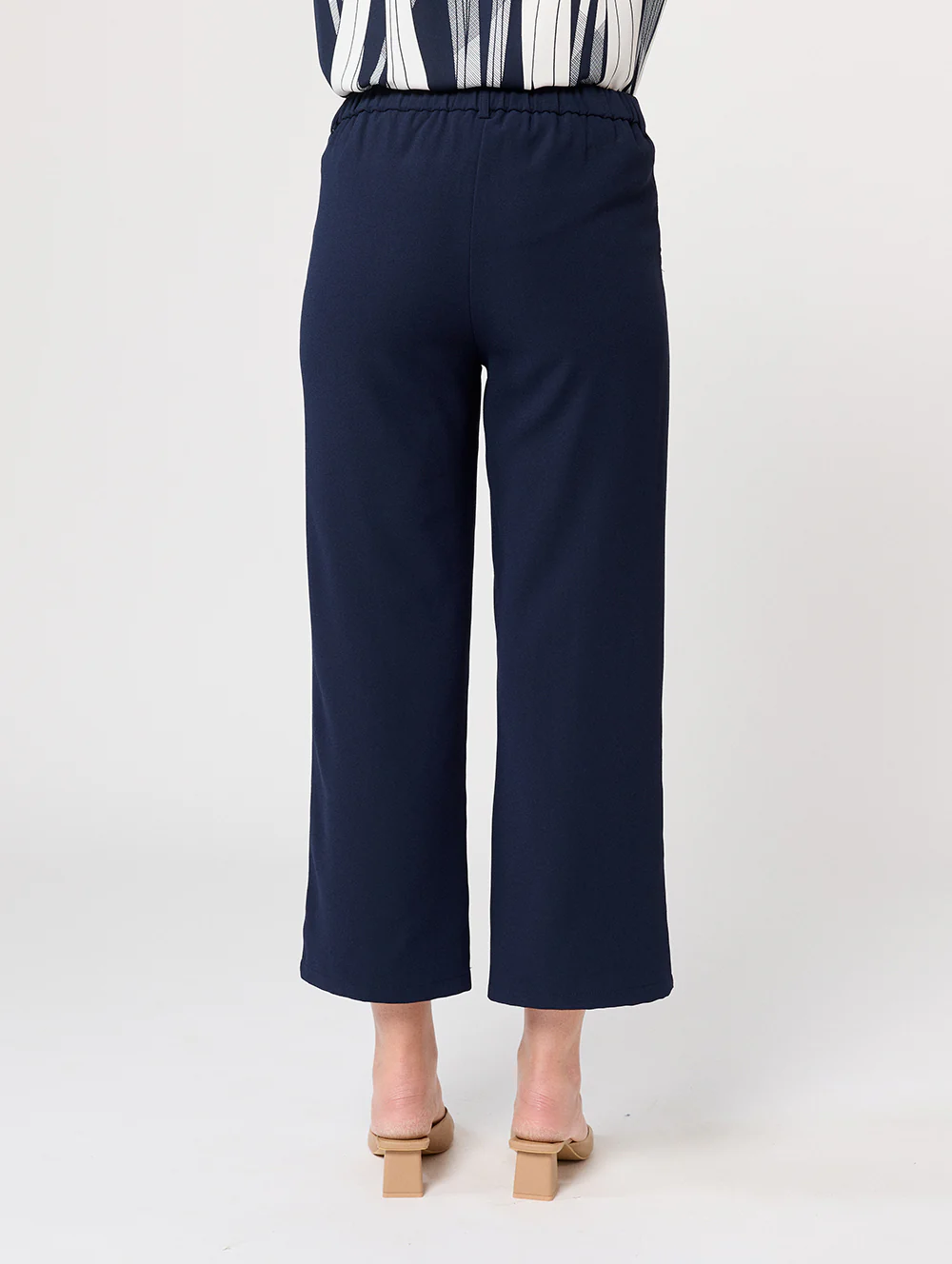 Crepe Luxe Wide Leg Pant - Image 3