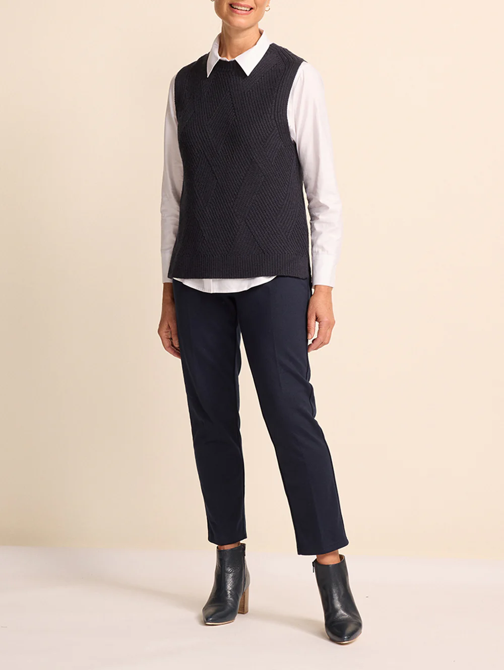 Liora Knit Vest - Image 4
