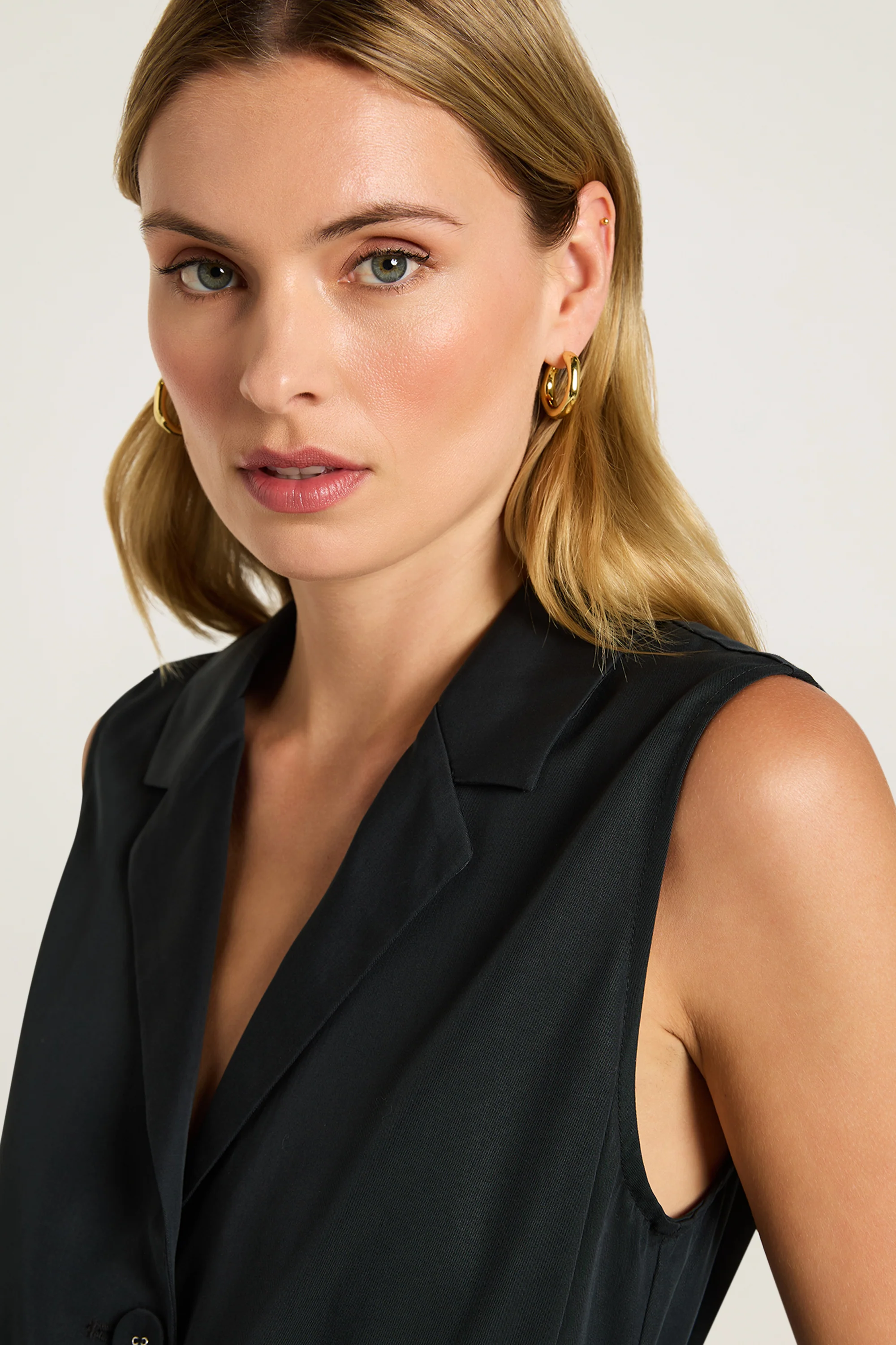 Saintly Vest - Image 2