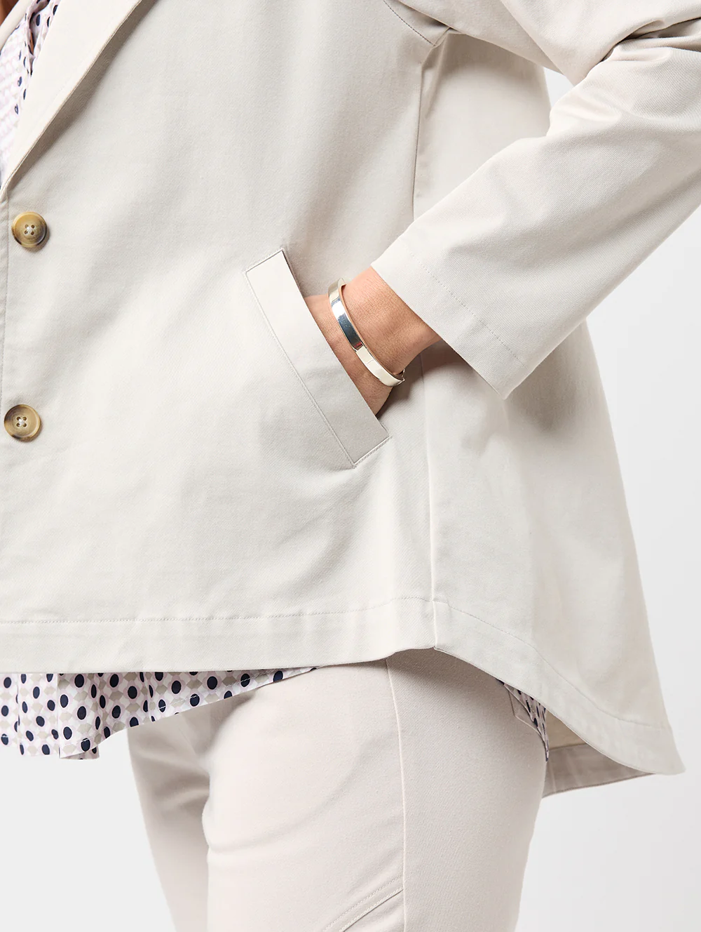 Taren Cropped Trench - Image 2